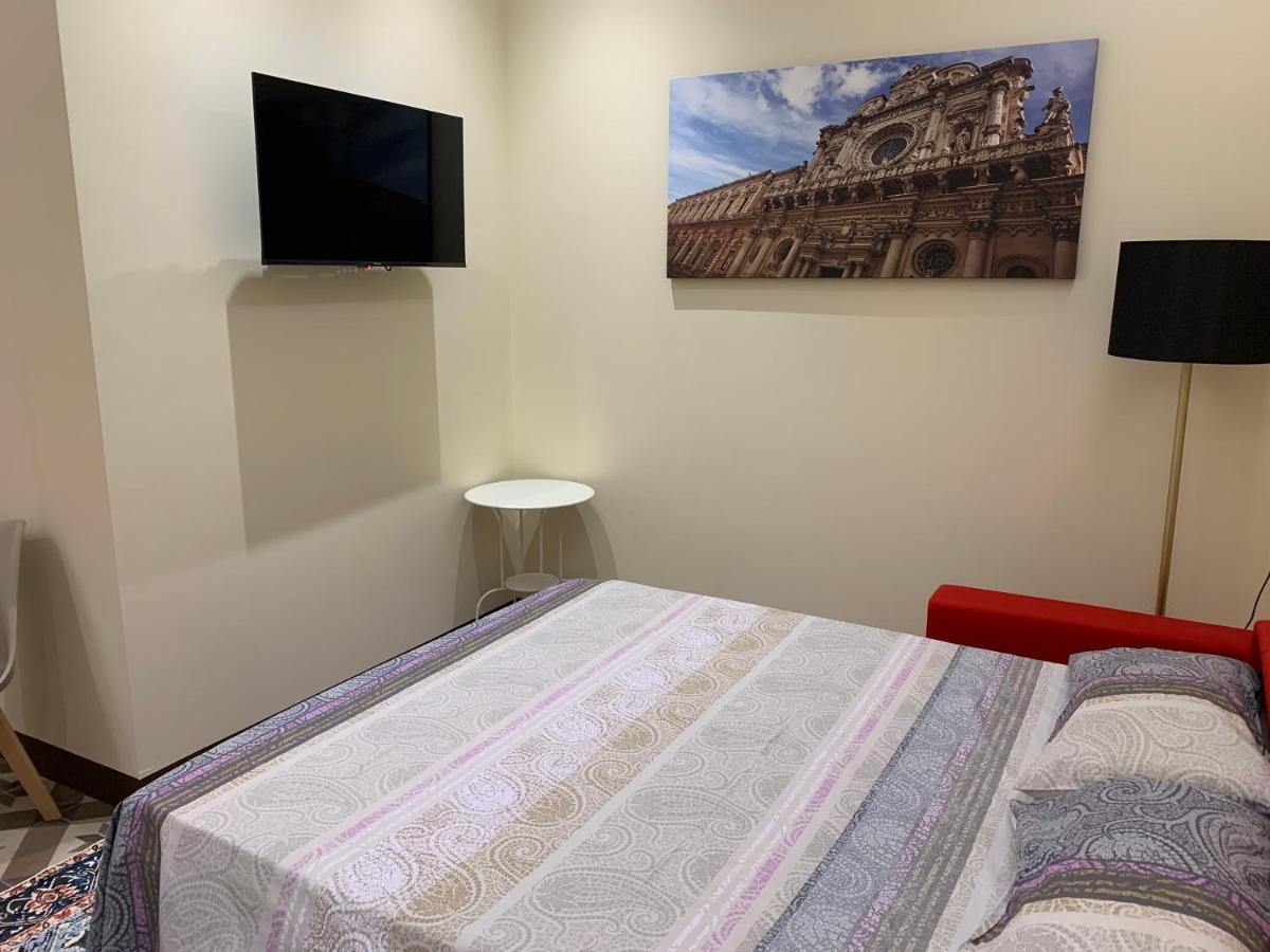 לינה וארוחת בוקר גלאטינה Piazza Fontana Luxury מראה חיצוני תמונה