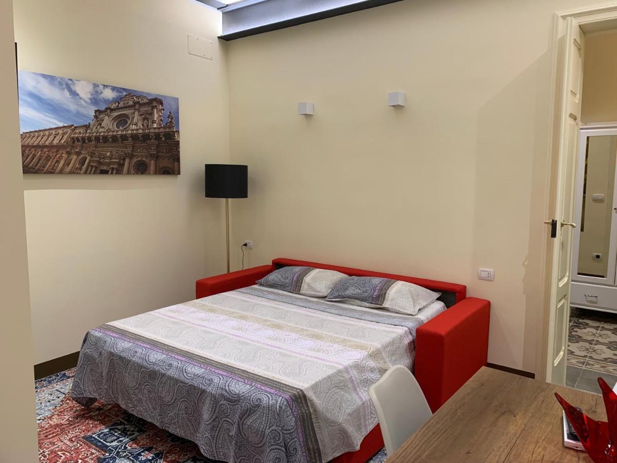 לינה וארוחת בוקר גלאטינה Piazza Fontana Luxury מראה חיצוני תמונה