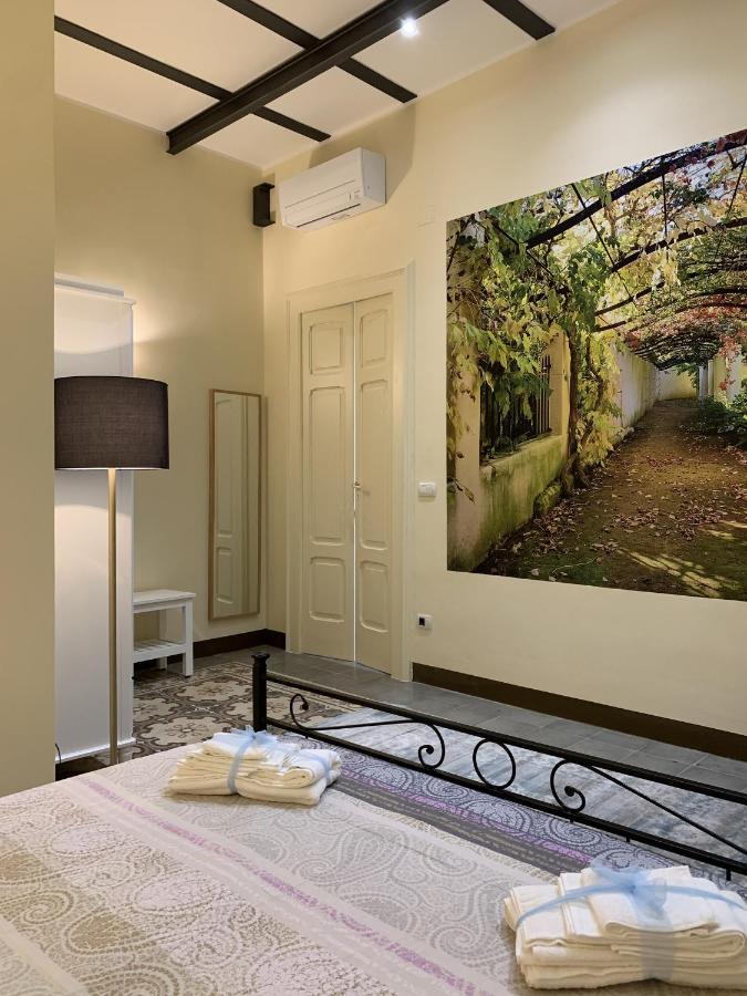לינה וארוחת בוקר גלאטינה Piazza Fontana Luxury מראה חיצוני תמונה