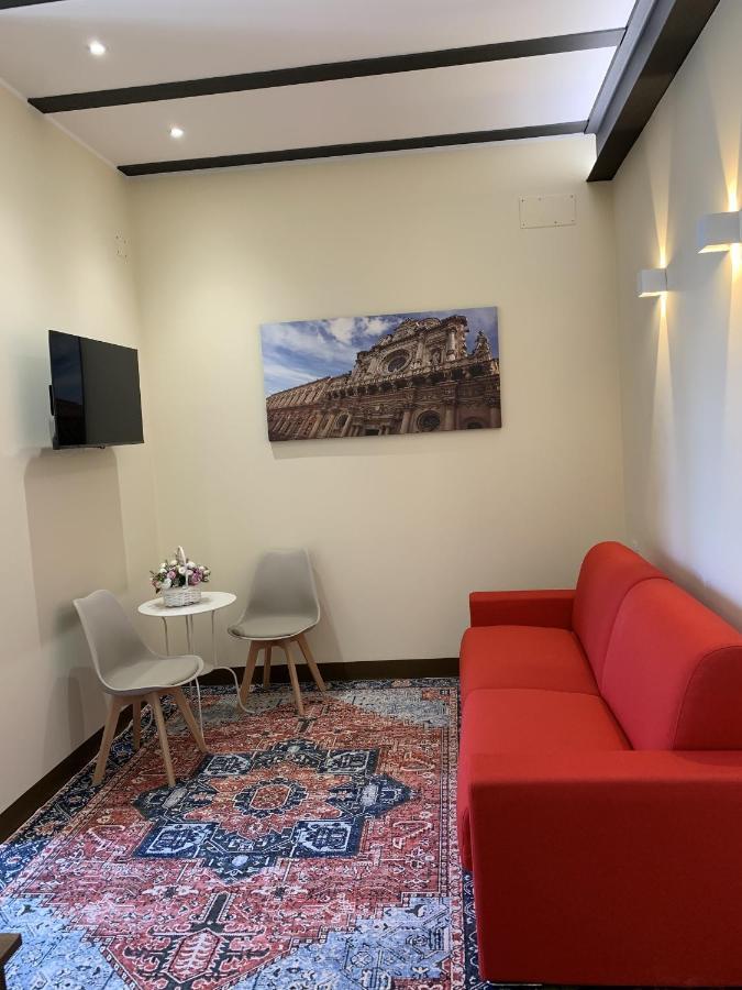 לינה וארוחת בוקר גלאטינה Piazza Fontana Luxury מראה חיצוני תמונה