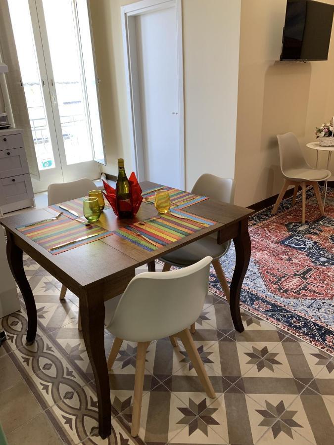 לינה וארוחת בוקר גלאטינה Piazza Fontana Luxury מראה חיצוני תמונה