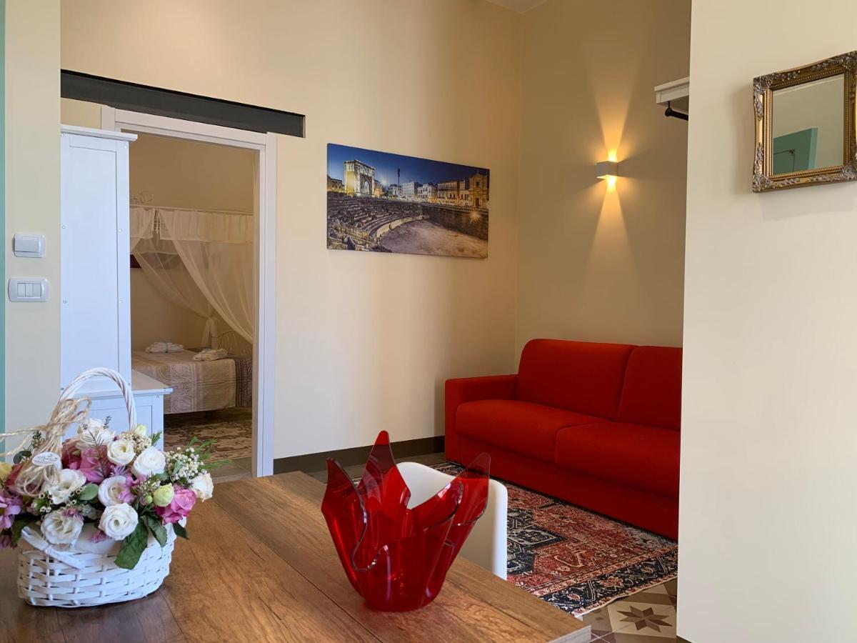 לינה וארוחת בוקר גלאטינה Piazza Fontana Luxury מראה חיצוני תמונה